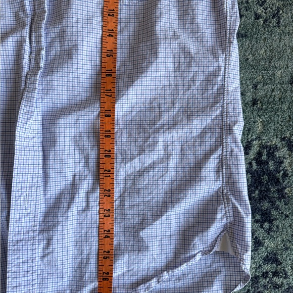 Men’s Size Medium 100% Cotton Checkered Blue and White Long Sleeve Button Down - Picture 8 of 9